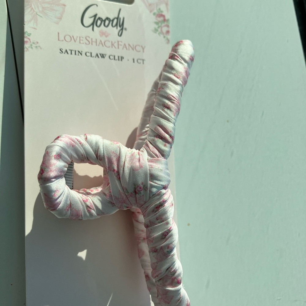 Love shack fancy satin claw clip by goody